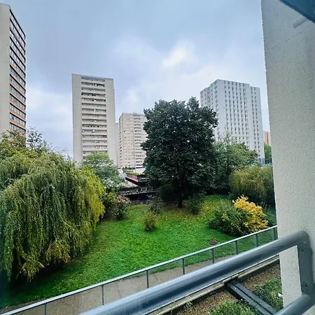 Sri-Indo Bobigny Paris Apartment Exterior photo