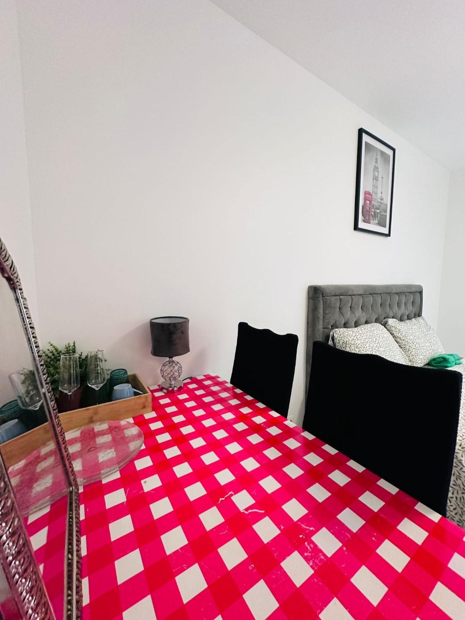 Apartment Sri-indo Paris Bobigny