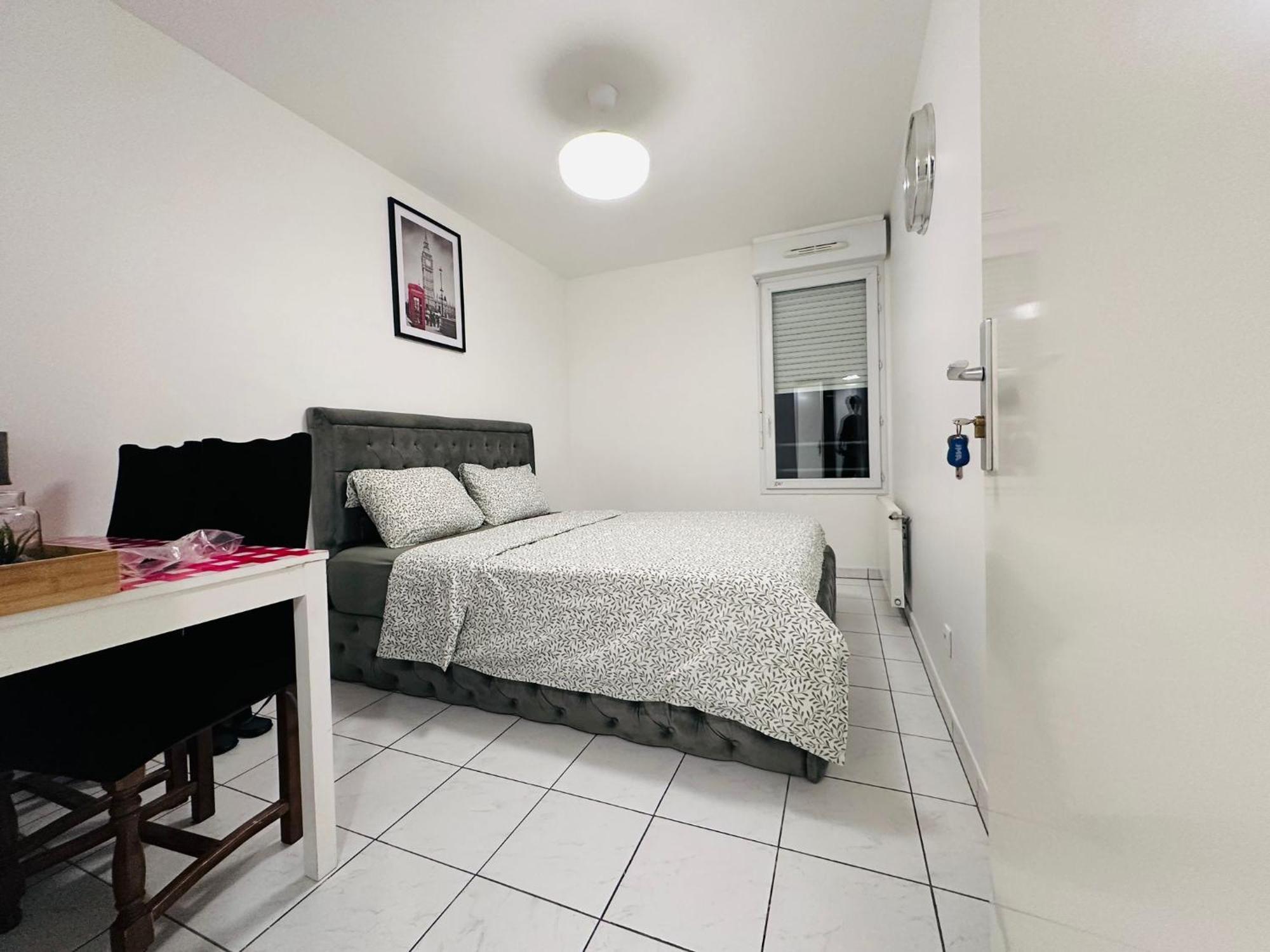 Apartment Sri-indo Paris