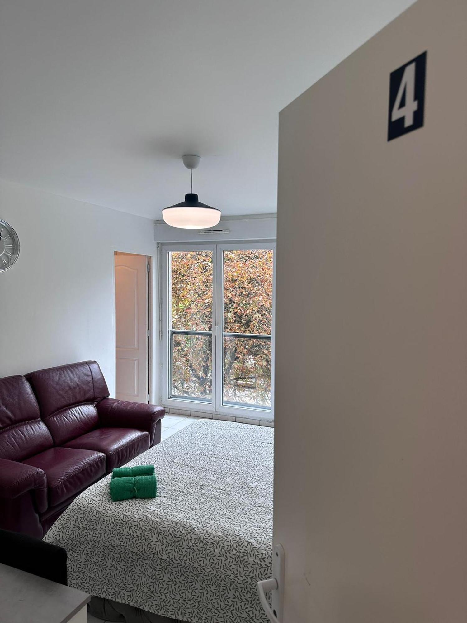 Apartment Sri-indo Paris Bobigny