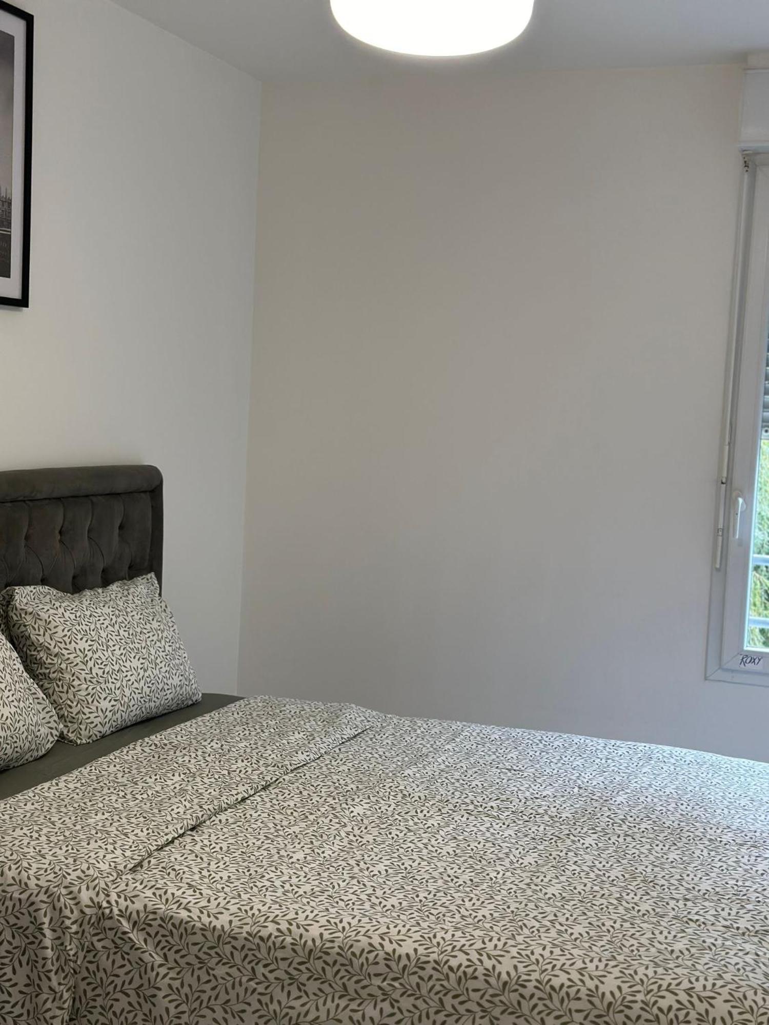 Sri-indo Paris Apartment *