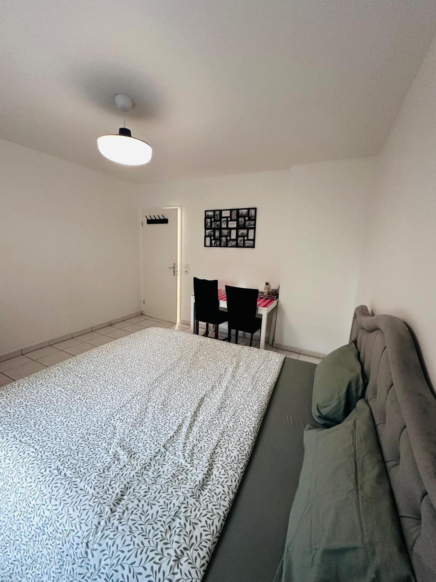 Apartment Sri-indo Paris Bobigny